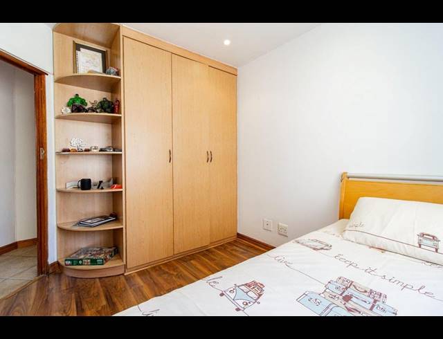 4 BEDROOM TOWNHOUSE FOR SALE IN GLENVISTA